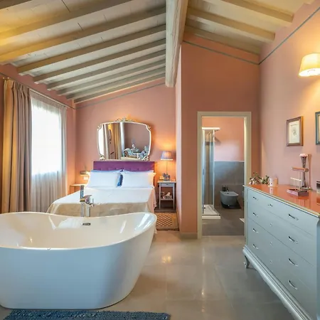 Private With Pool On Vineyards Nyaraló