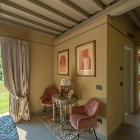 Private With Pool On Vineyards *