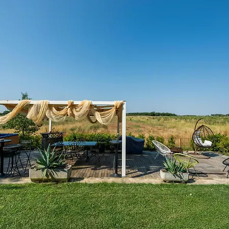 Будинок відпочинку Private With Pool On Vineyards Кортона