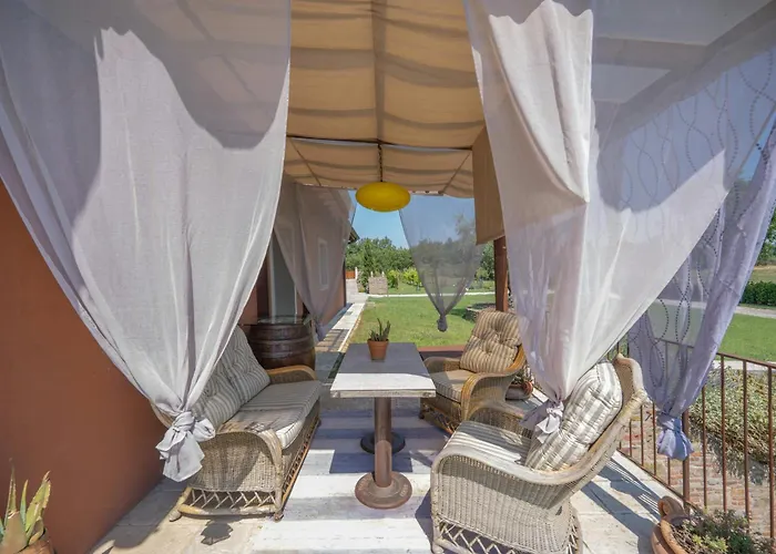 Private With Pool On Vineyards Holiday home Cortona